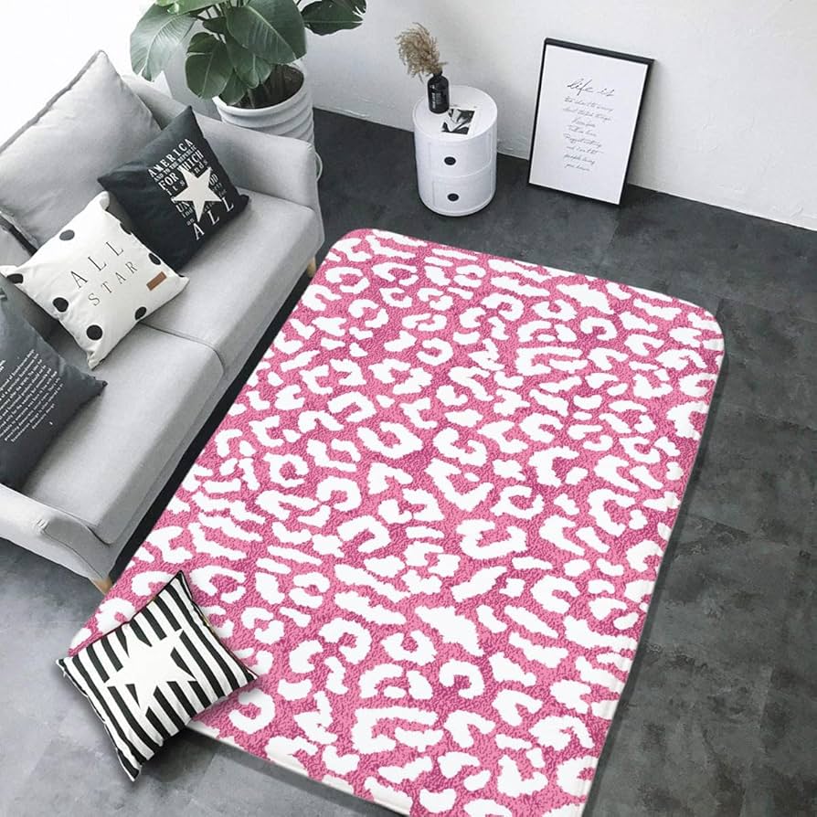 Amazon｜カーペット ピンクのヒョウ柄 ラグマット 100×150cm